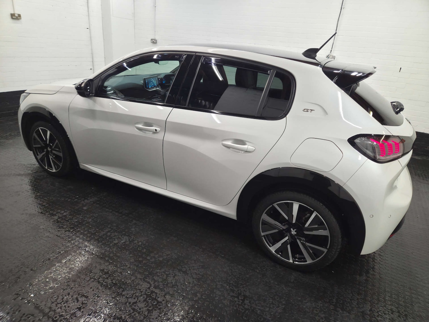 Used Peugeot 208 2021 for sale - 77735032: Photo 36