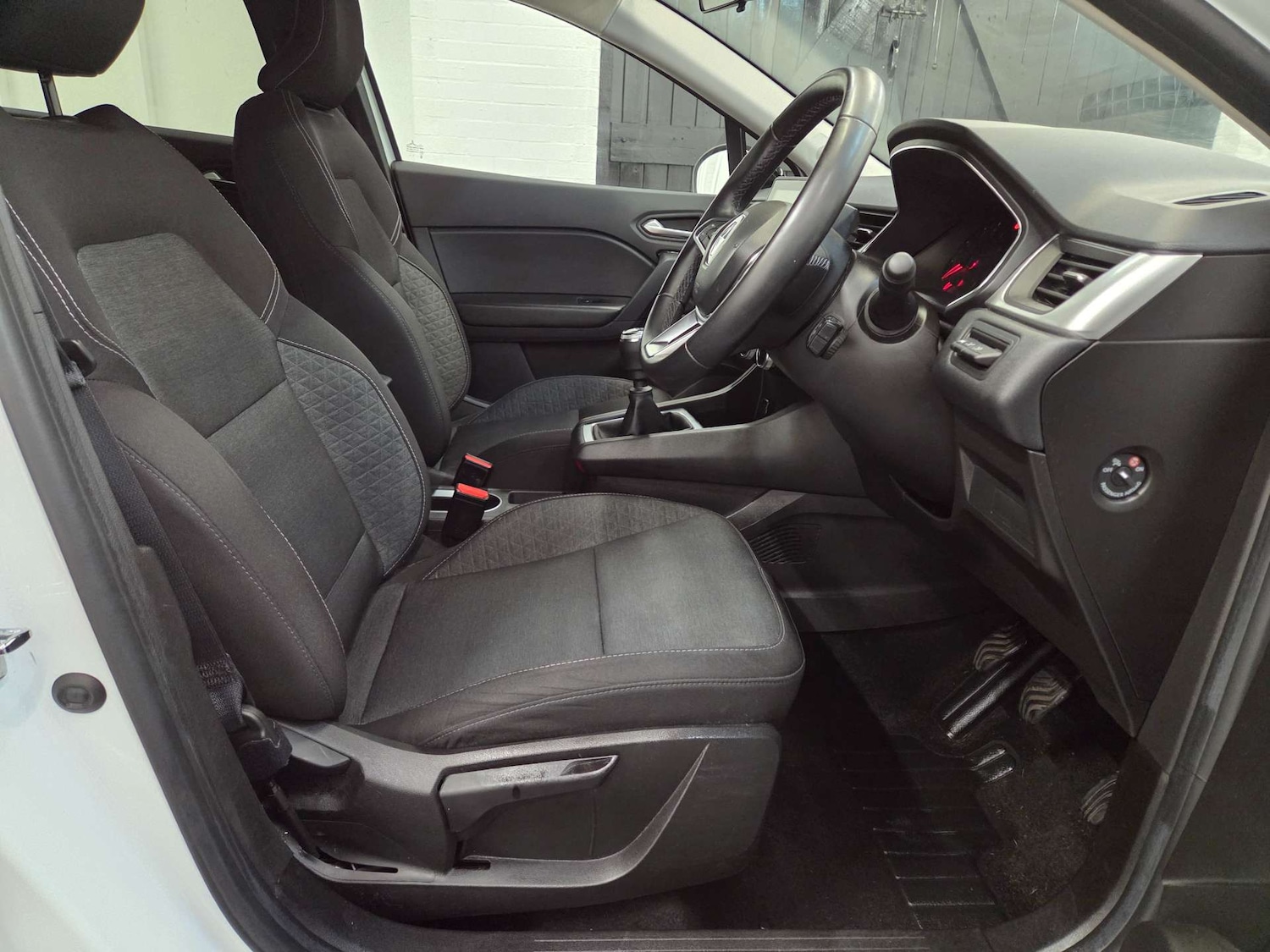 Used Renault Captur 2022 for sale - 77288540: Photo 8