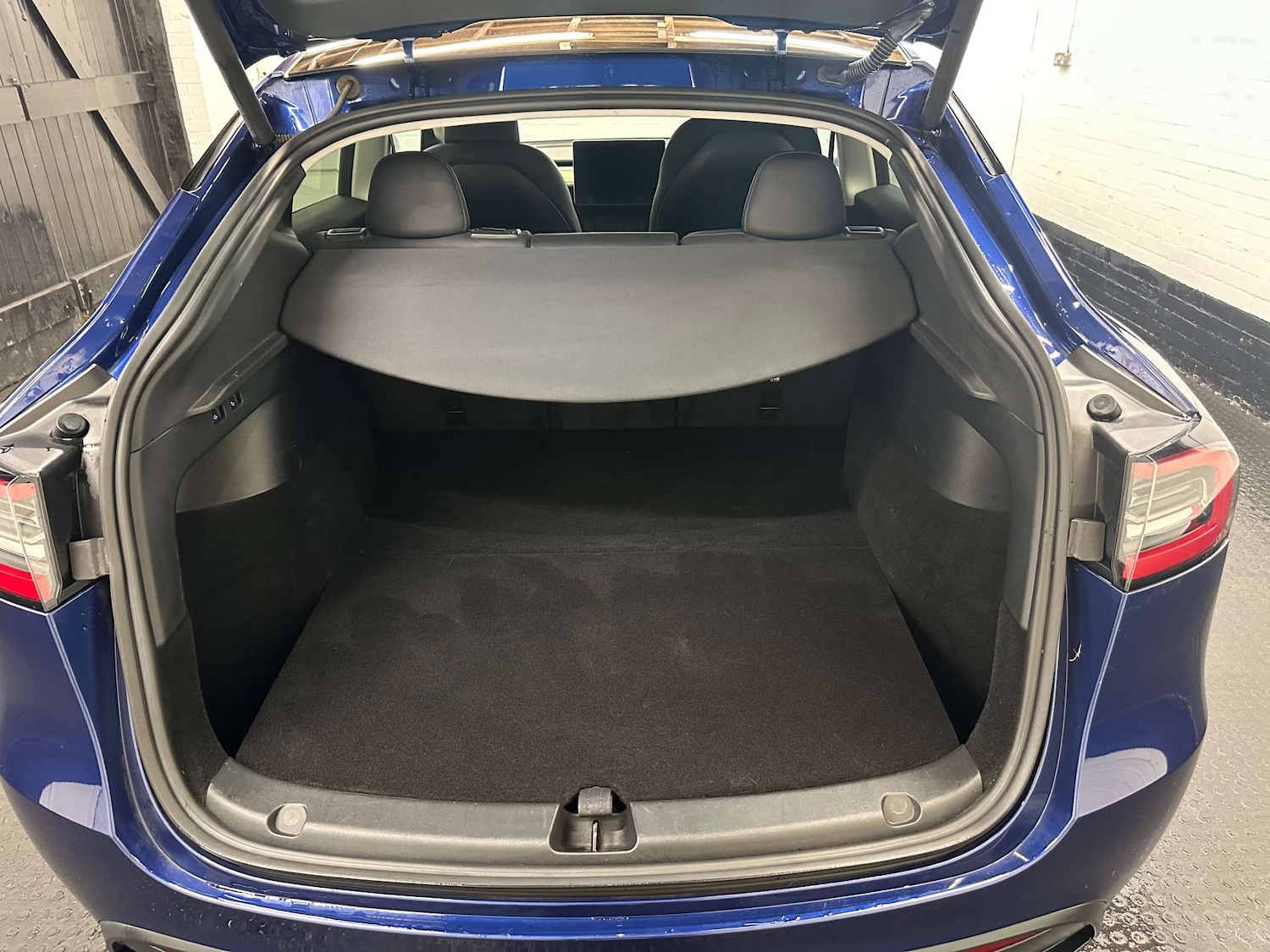 Used Tesla Model Y 2023 for sale - 77370957: Photo 18