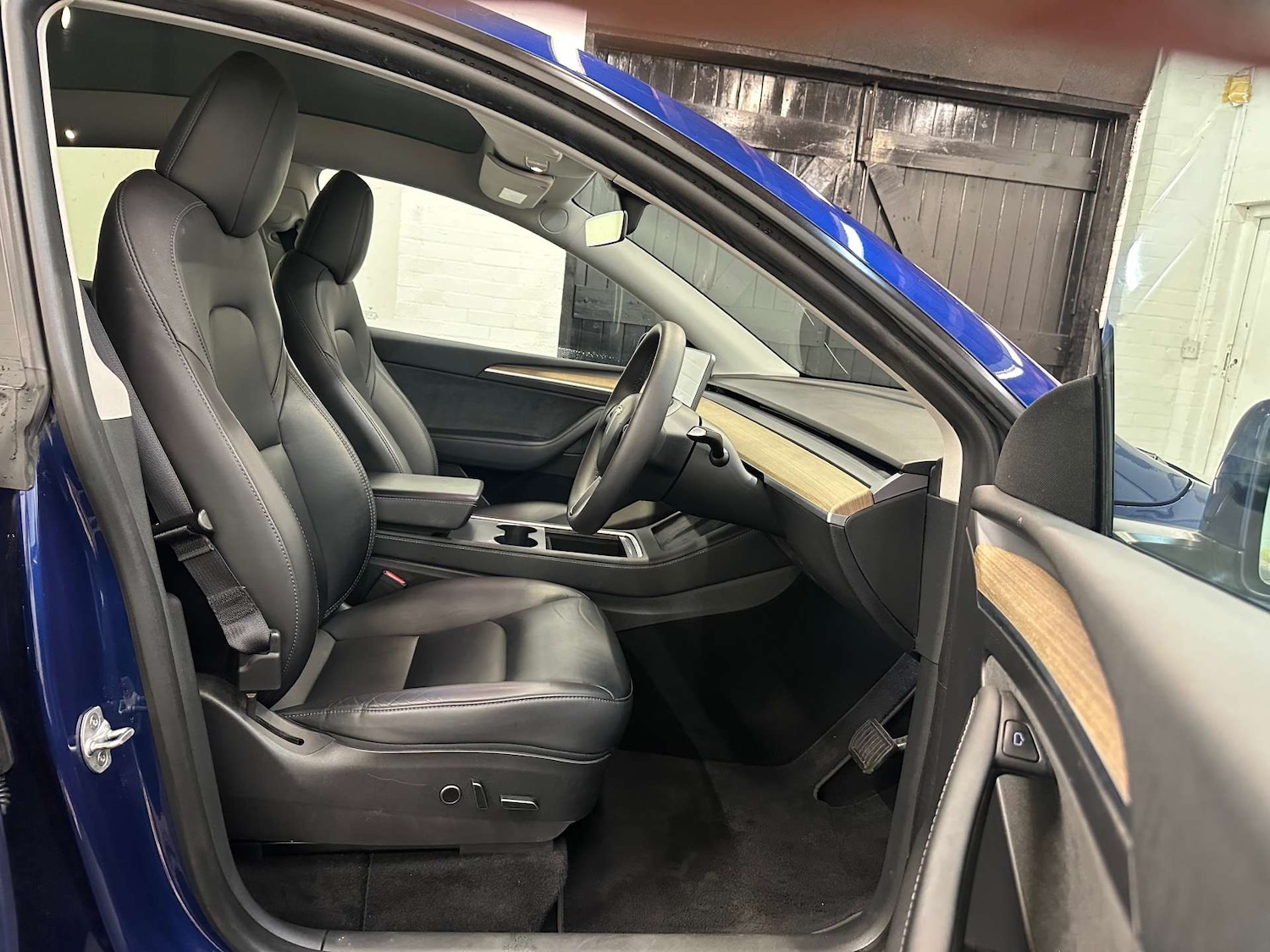 Used Tesla Model Y 2023 for sale - 77370957: Photo 21