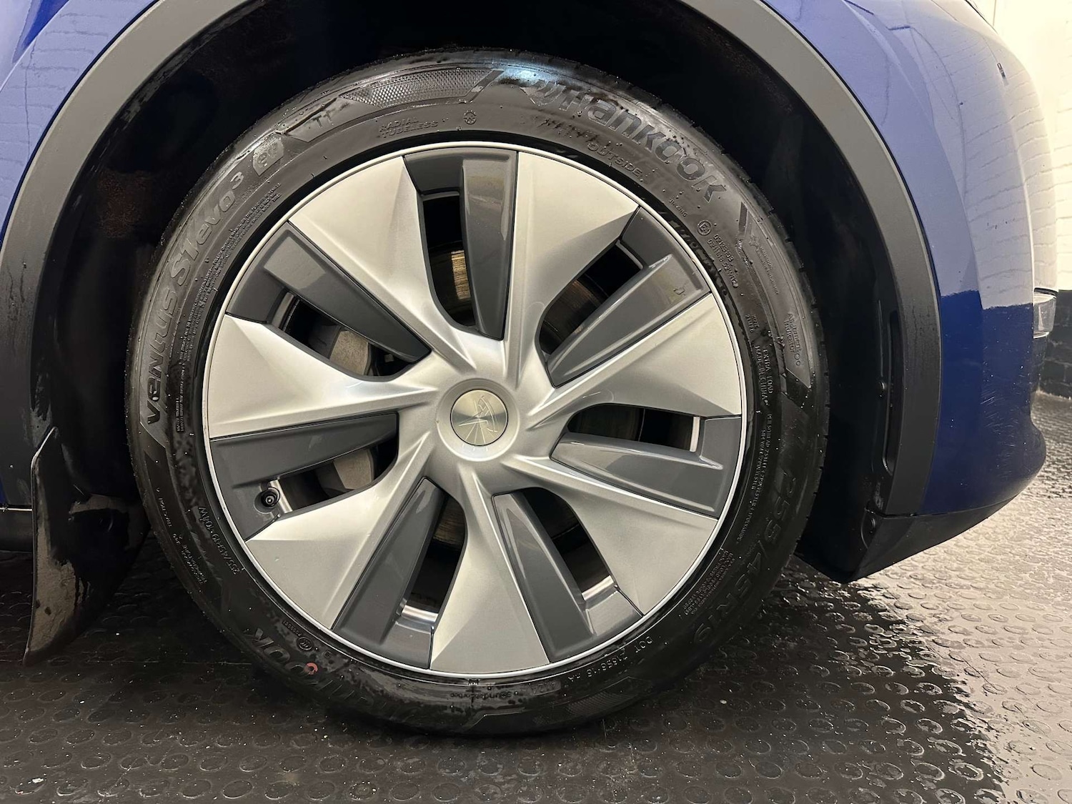 Used Tesla Model Y 2023 for sale - 77370957: Photo 6