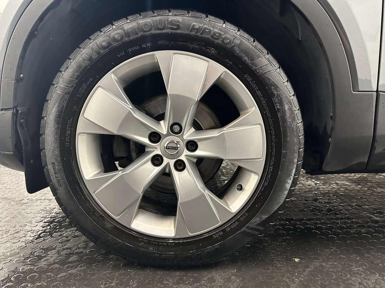 Used Volvo XC40 2019 for sale - 76343789: Photo 13