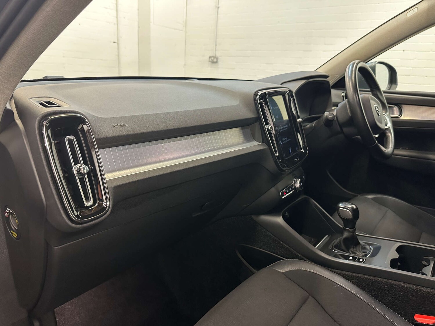 Used Volvo XC40 2019 for sale - 76343789: Photo 28