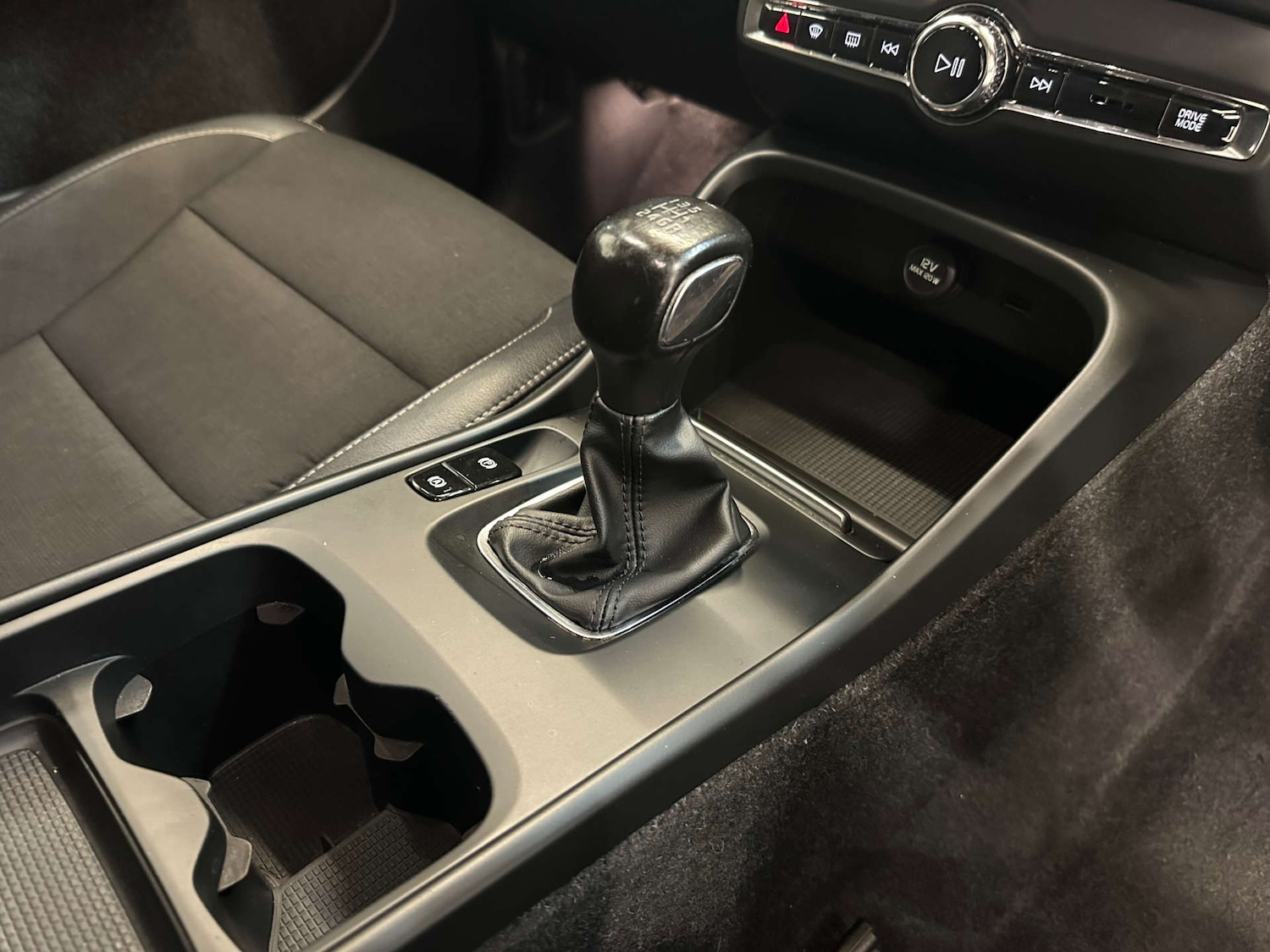 Used Volvo XC40 2019 for sale - 76343789: Photo 35