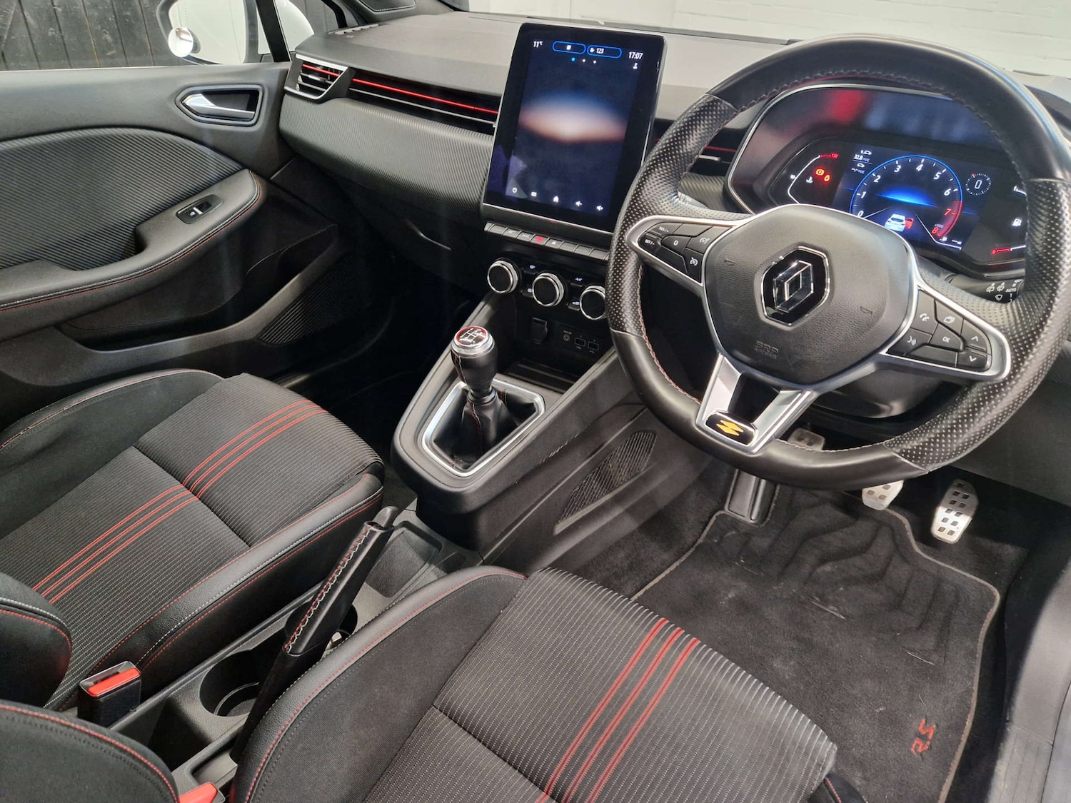 Used Renault Clio 2020 for sale - 76601311: Photo 9