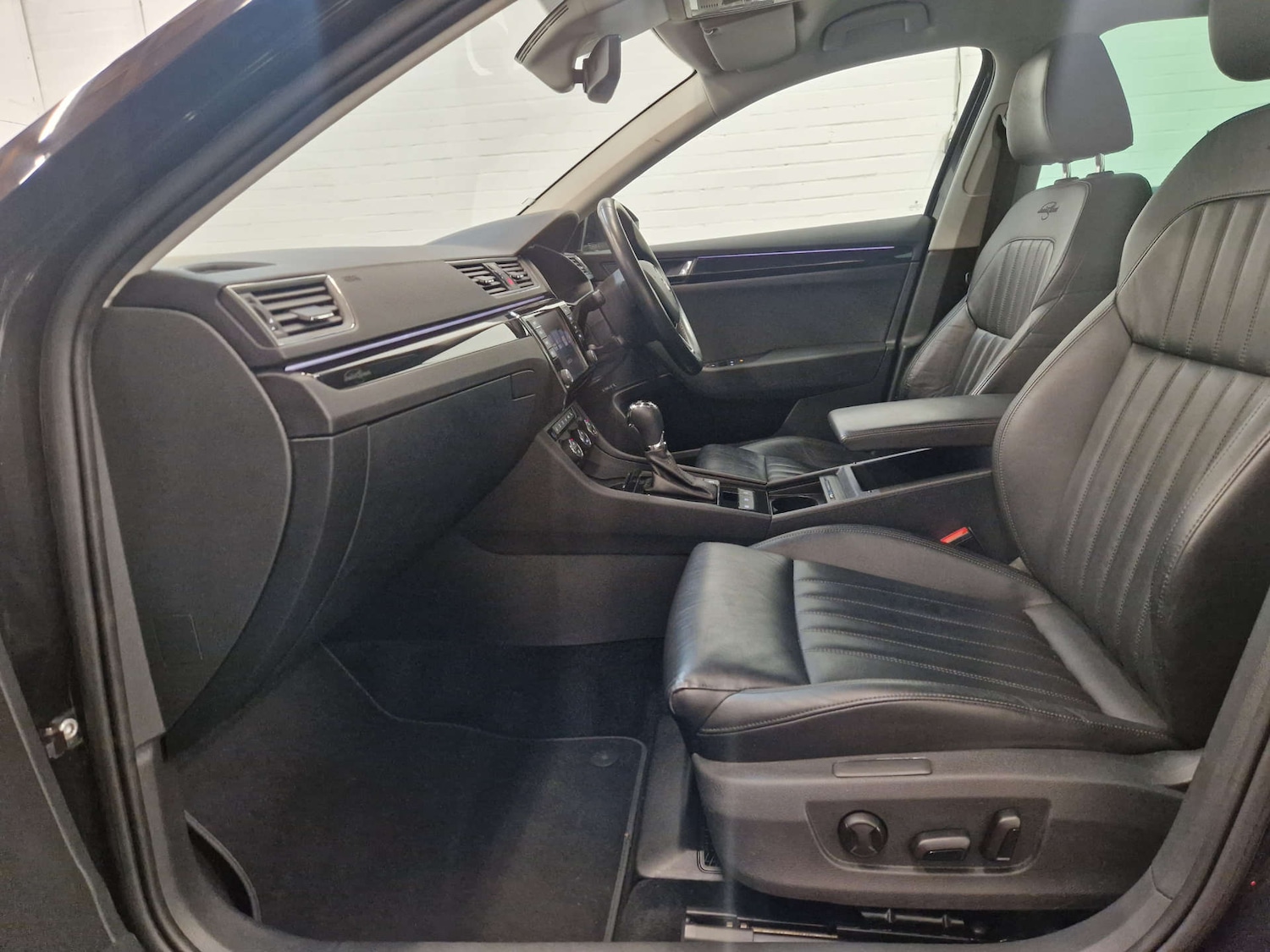 Used Skoda Superb 2017 for sale - 76159781: Photo 19