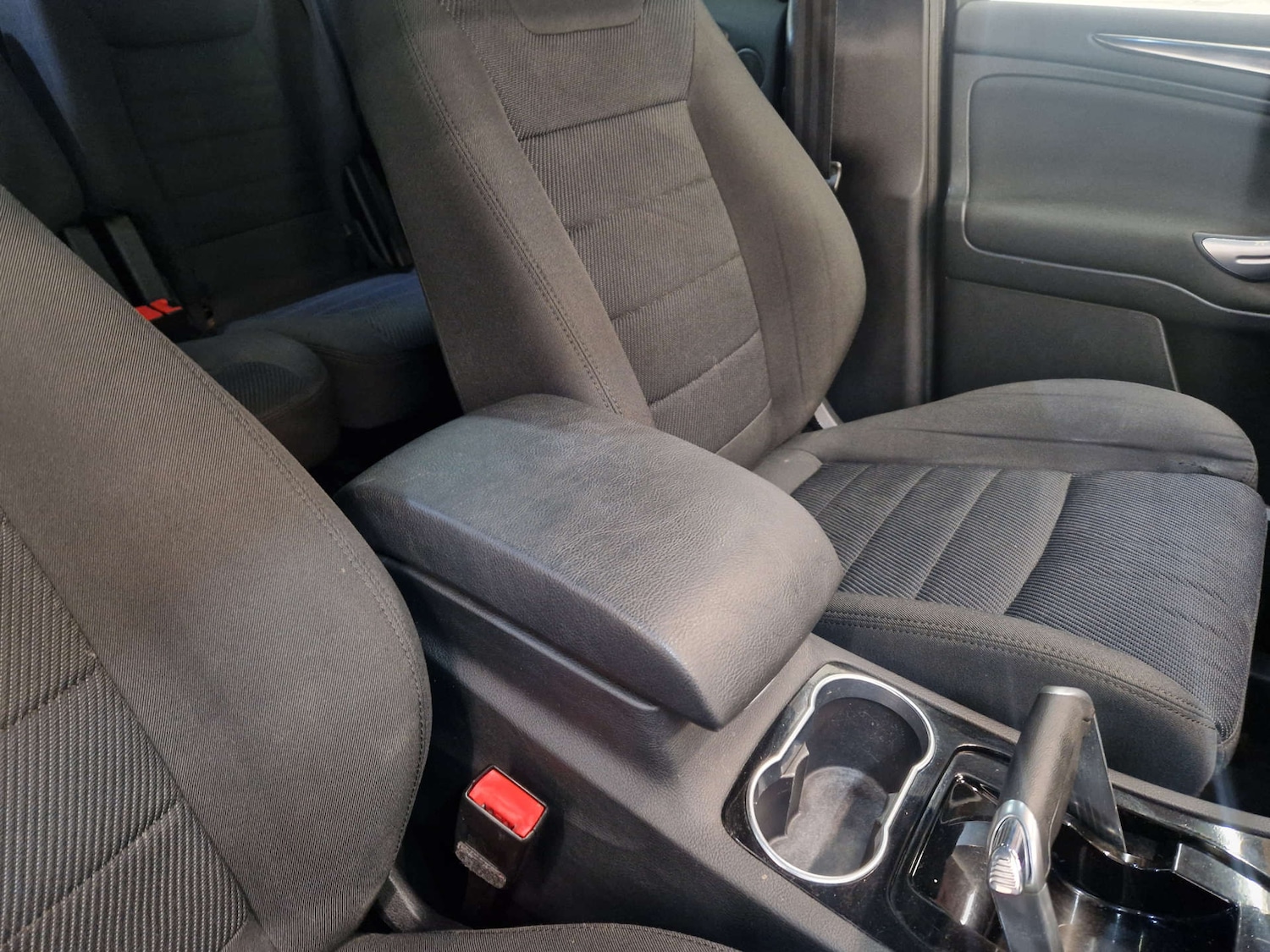 Used Ford S-Max 2010 for sale - 76369445: Photo 11