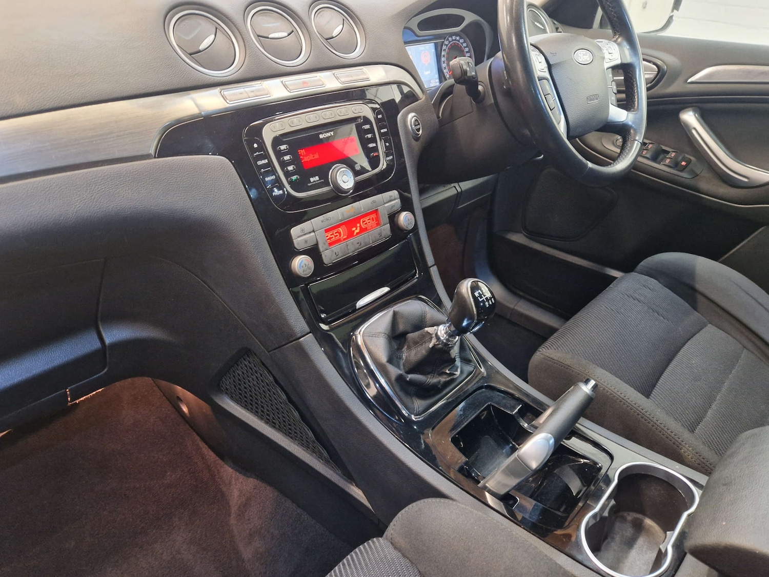 Used Ford S-Max 2010 for sale - 76369445: Photo 40
