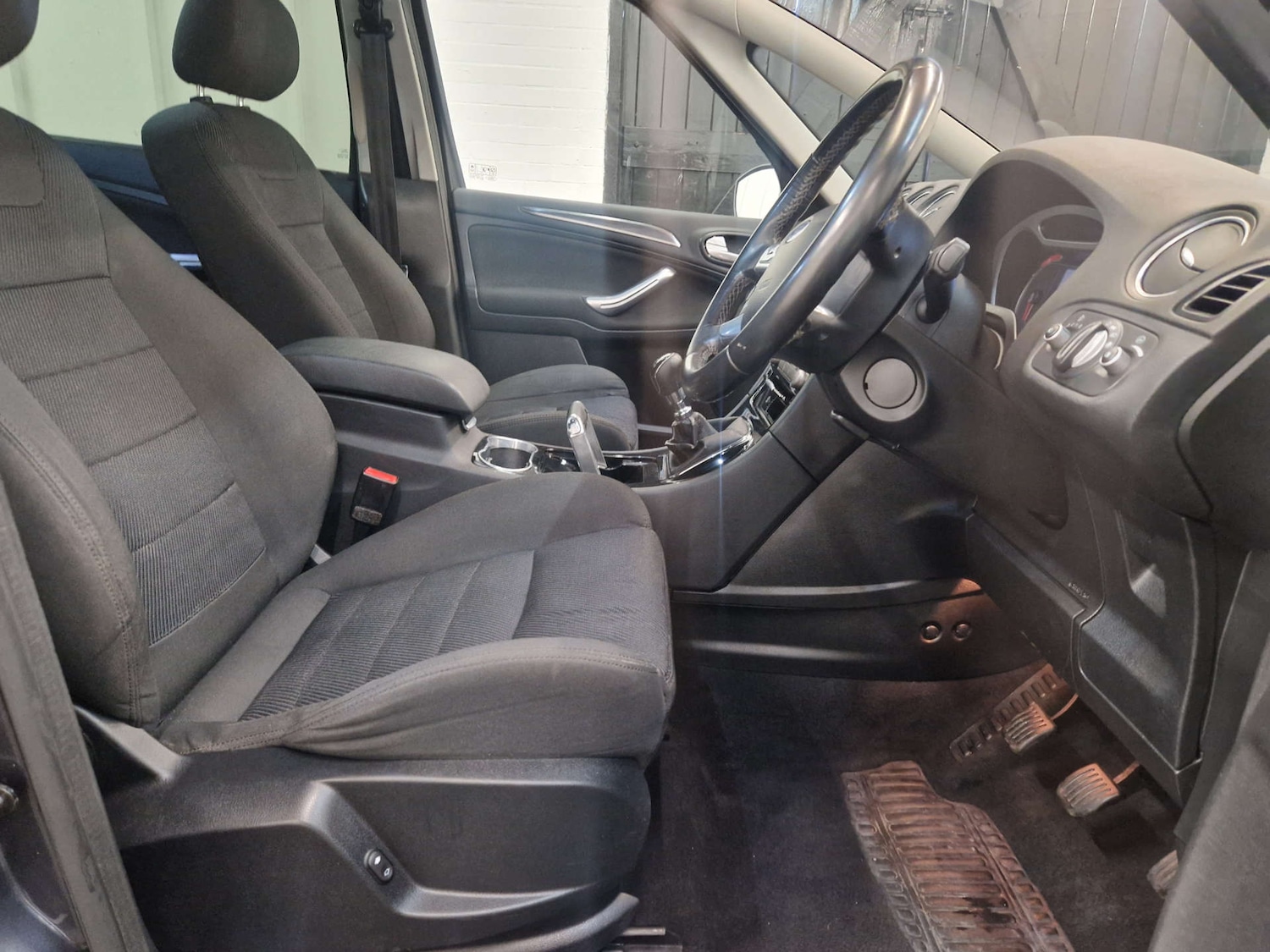Used Ford S-Max 2010 for sale - 76369445: Photo 8