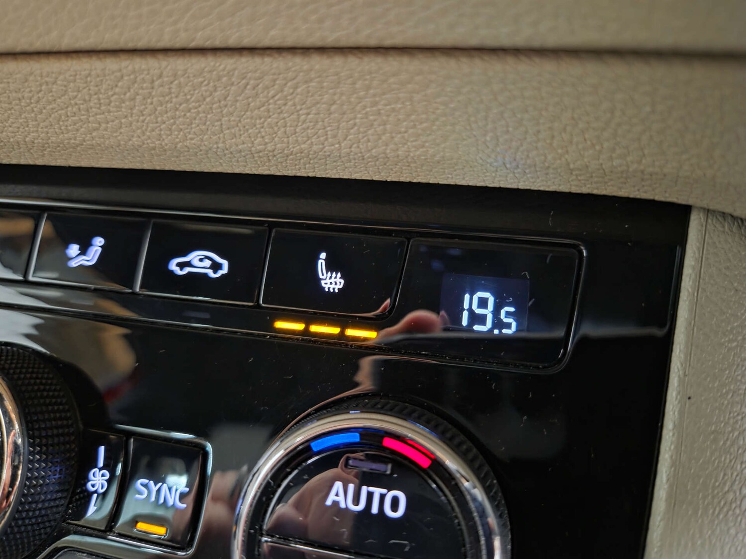 Used Skoda Karoq 2018 for sale - 76604256: Photo 15