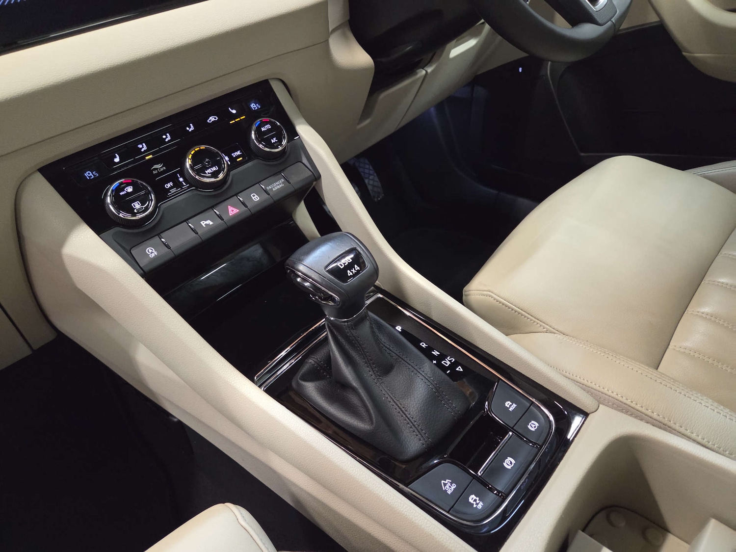 Used Skoda Karoq 2018 for sale - 76604256: Photo 23