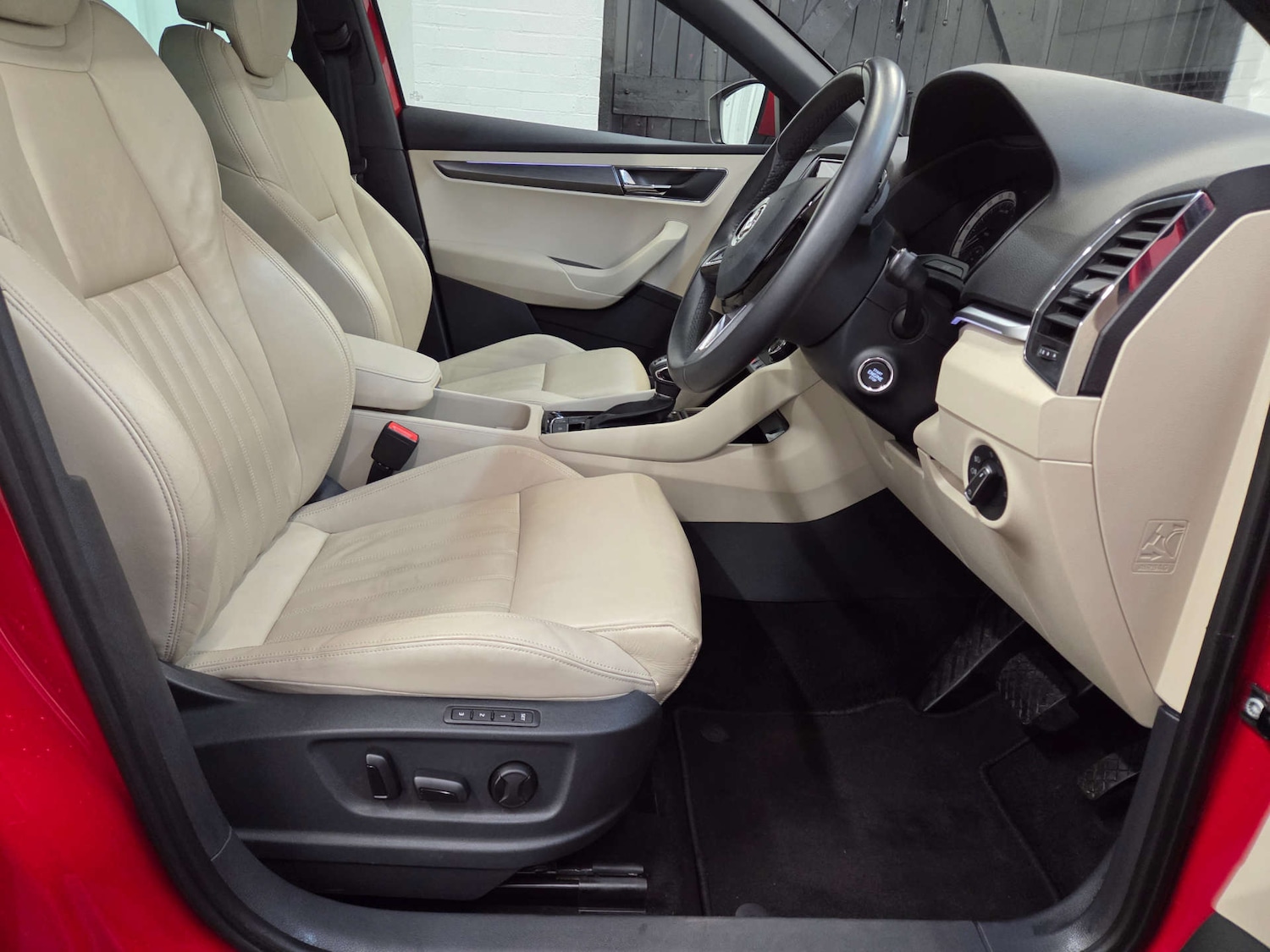 Used Skoda Karoq 2018 for sale - 76604256: Photo 8