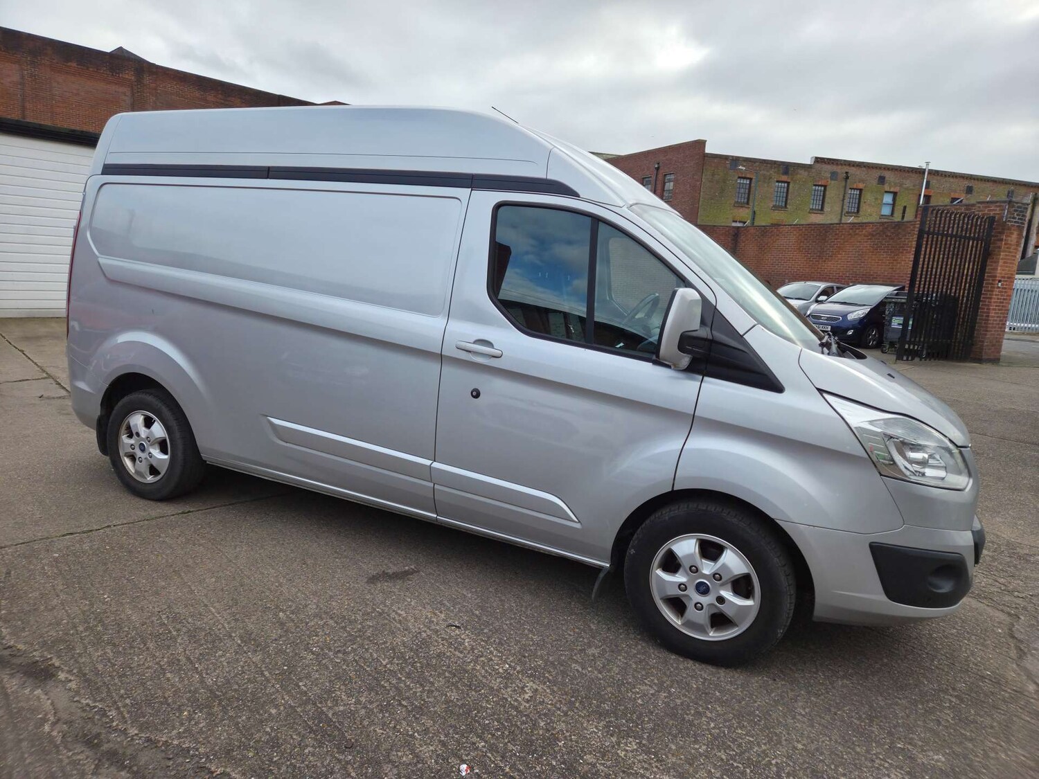 Used Ford Transit Custom 2017 for sale - 78041859: Photo 4