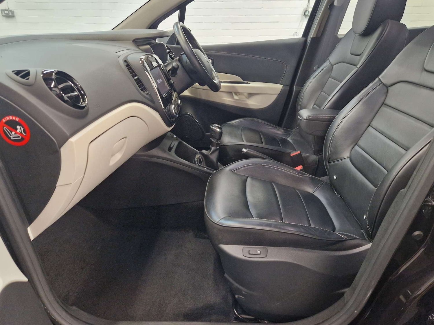 Used Renault Captur 2017 for sale - 76601087: Photo 46