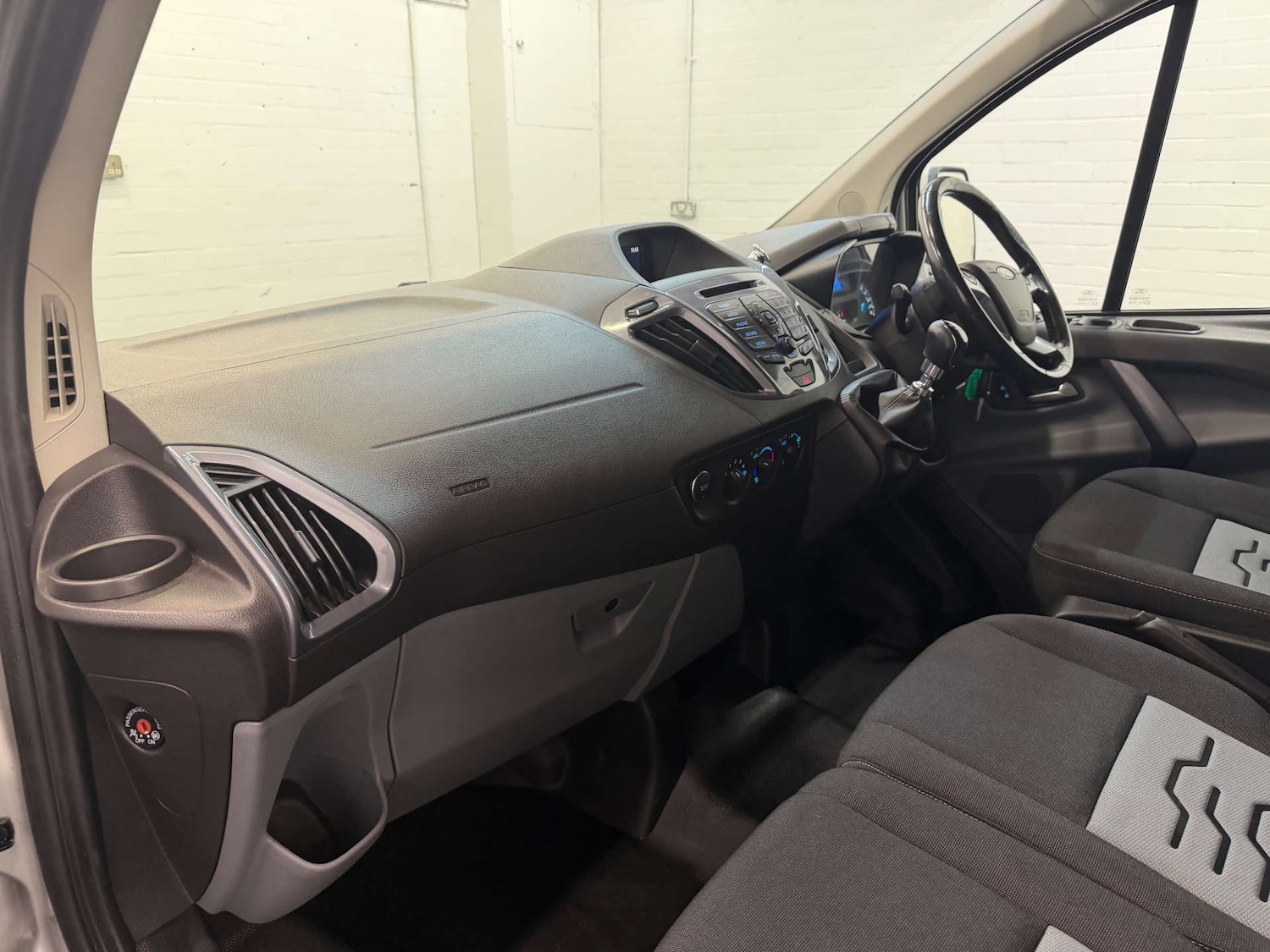 Used Ford Transit Custom 2017 for sale - 78111272: Photo 6