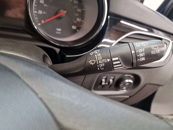 Used Vauxhall Astra 2017 for sale - 76142024: Photo 37