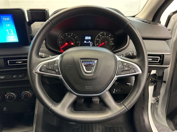 Used Dacia Sandero 2021 for sale - 76182650: Photo 31