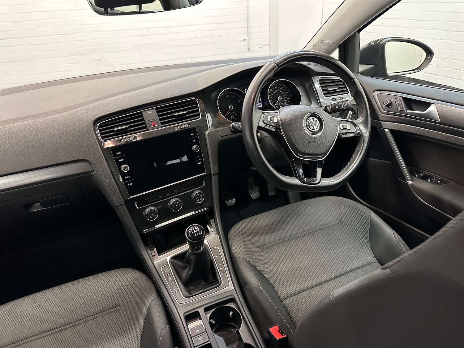 Used Volkswagen Golf 2018 for sale - 76588732: Photo 26