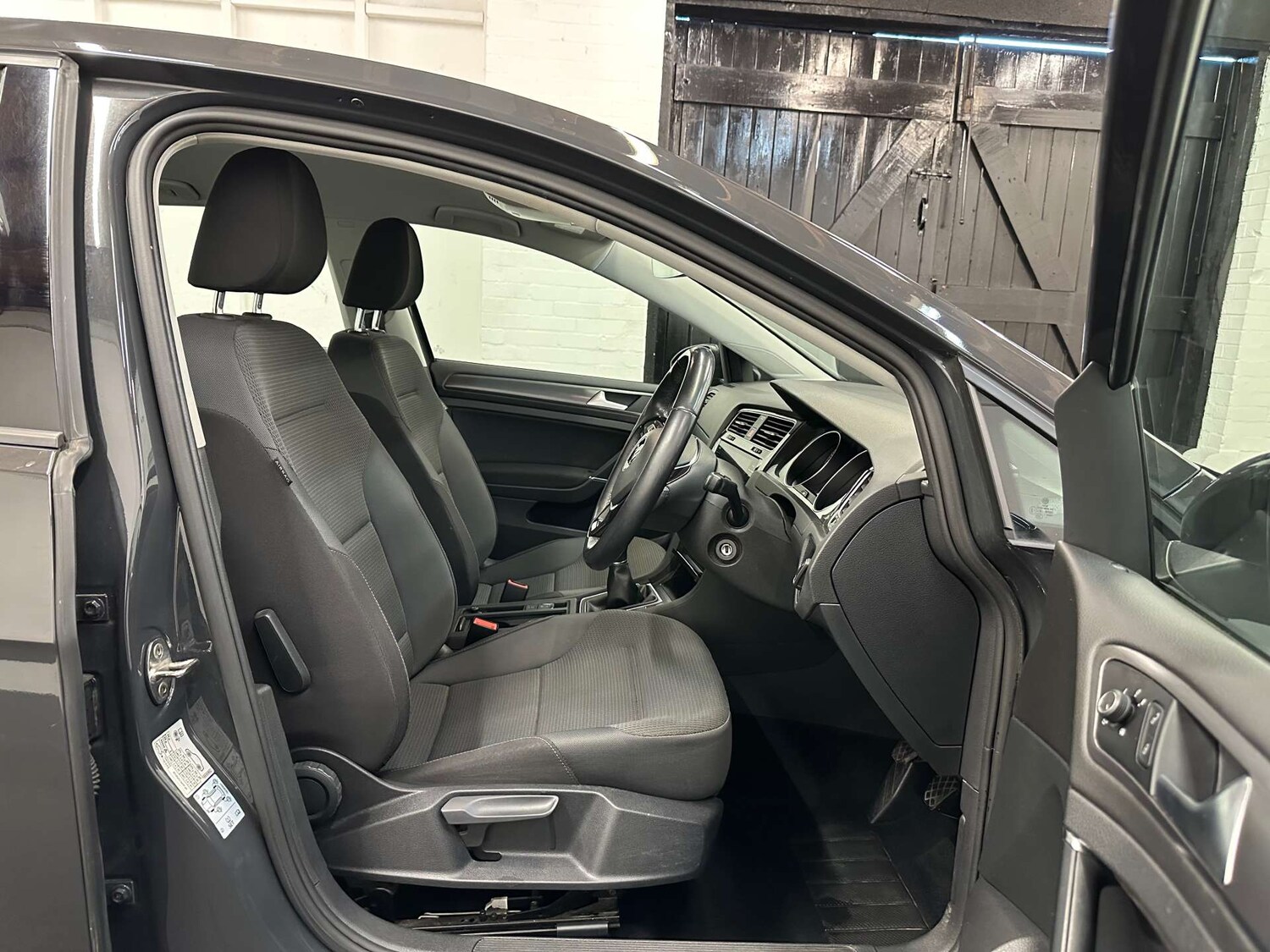 Used Volkswagen Golf 2018 for sale - 76588732: Photo 3