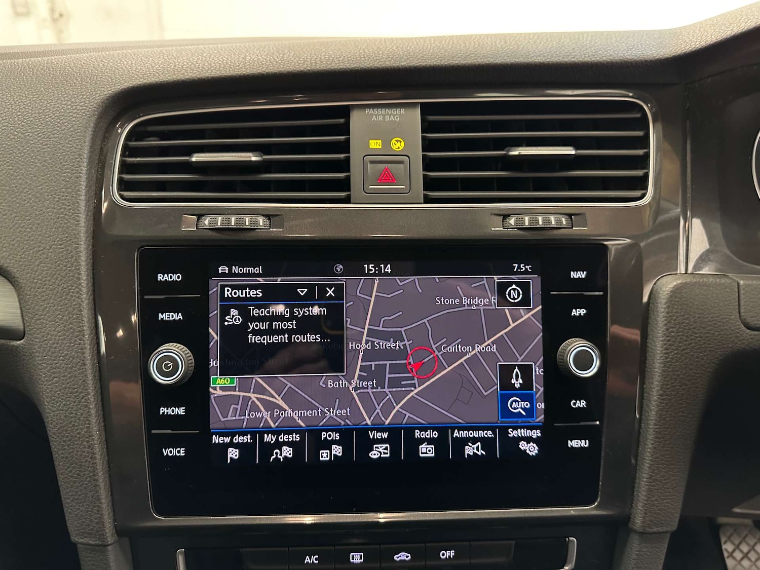 Used Volkswagen Golf 2018 for sale - 76588732: Photo 33