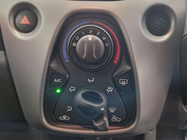 Used Toyota AYGO 2019 for sale - 76278268: Photo 16