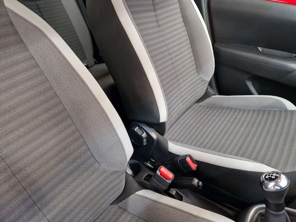 Used Toyota AYGO 2019 for sale - 76278268: Photo 29