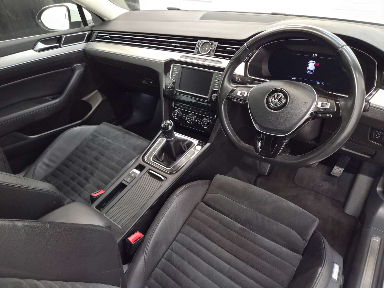 Used Volkswagen Passat 2017 for sale - 77609425: Photo 10