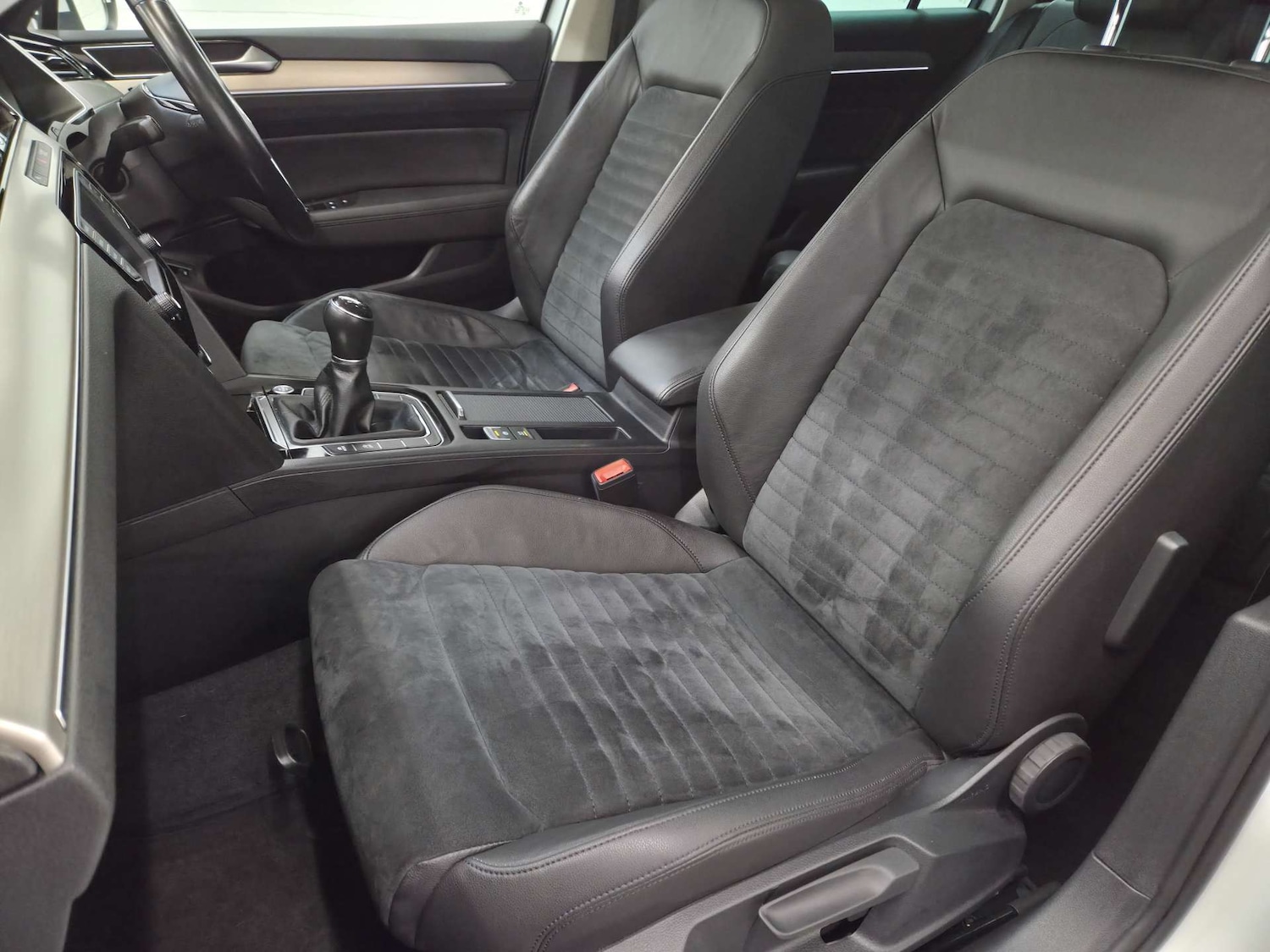 Used Volkswagen Passat 2017 for sale - 77609425: Photo 29