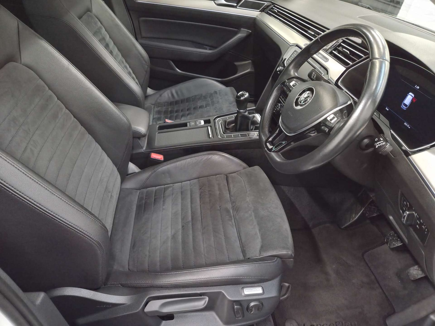 Used Volkswagen Passat 2017 for sale - 77609425: Photo 9