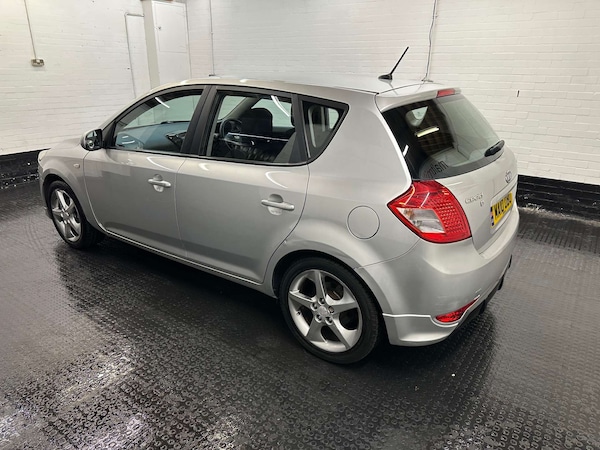 Used Kia Ceed 2010 for sale - 76228746: Photo 11