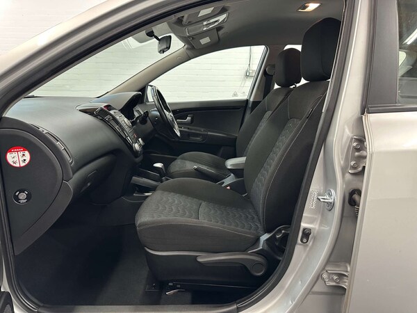 Used Kia Ceed 2010 for sale - 76228746: Photo 15