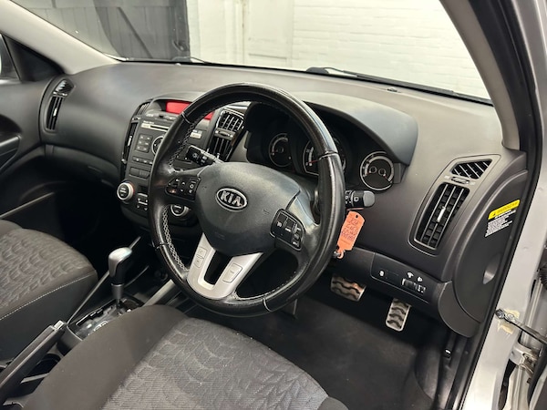 Used Kia Ceed 2010 for sale - 76228746: Photo 18