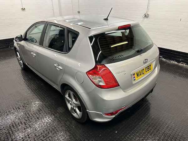 Used Kia Ceed 2010 for sale - 76228746: Photo 9