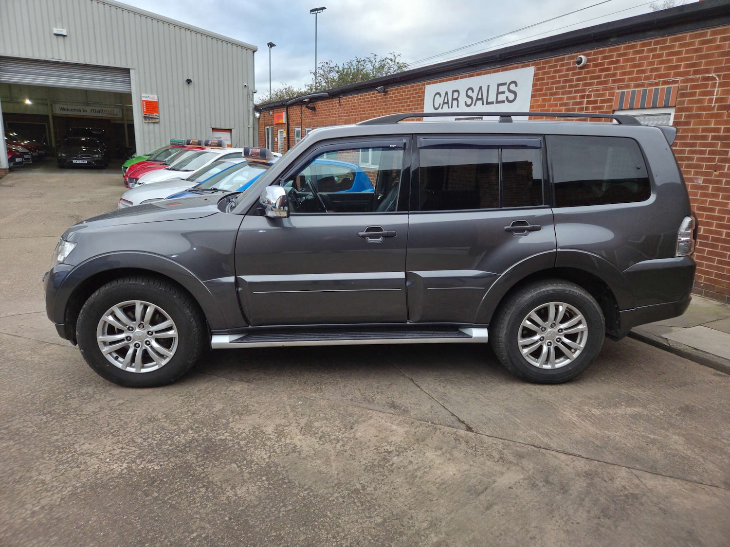 Used Mitsubishi Shogun 2017 for sale - 77818817: Photo 3