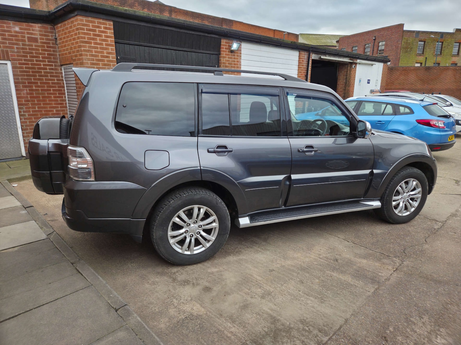 Used Mitsubishi Shogun 2017 for sale - 77818817: Photo 4