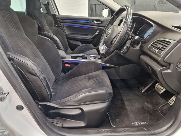 Used Renault Megane 2017 for sale - 76197196: Photo 8