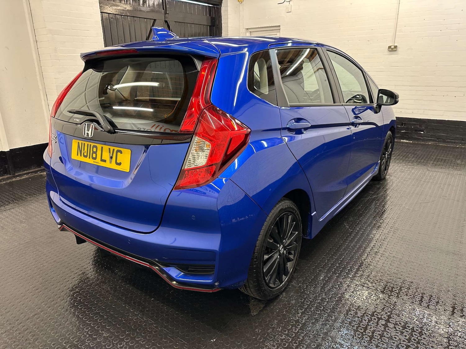 Used Honda Jazz 2018 for sale - 76286722: Photo 8