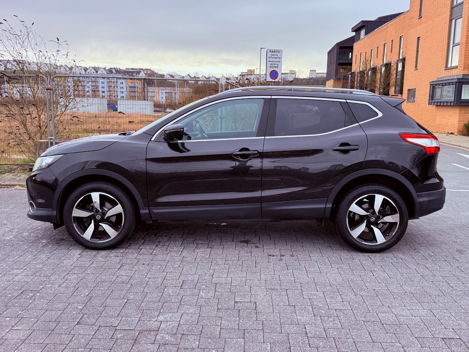 Used Nissan Qashqai 2015 for sale - 77435879: Photo 4