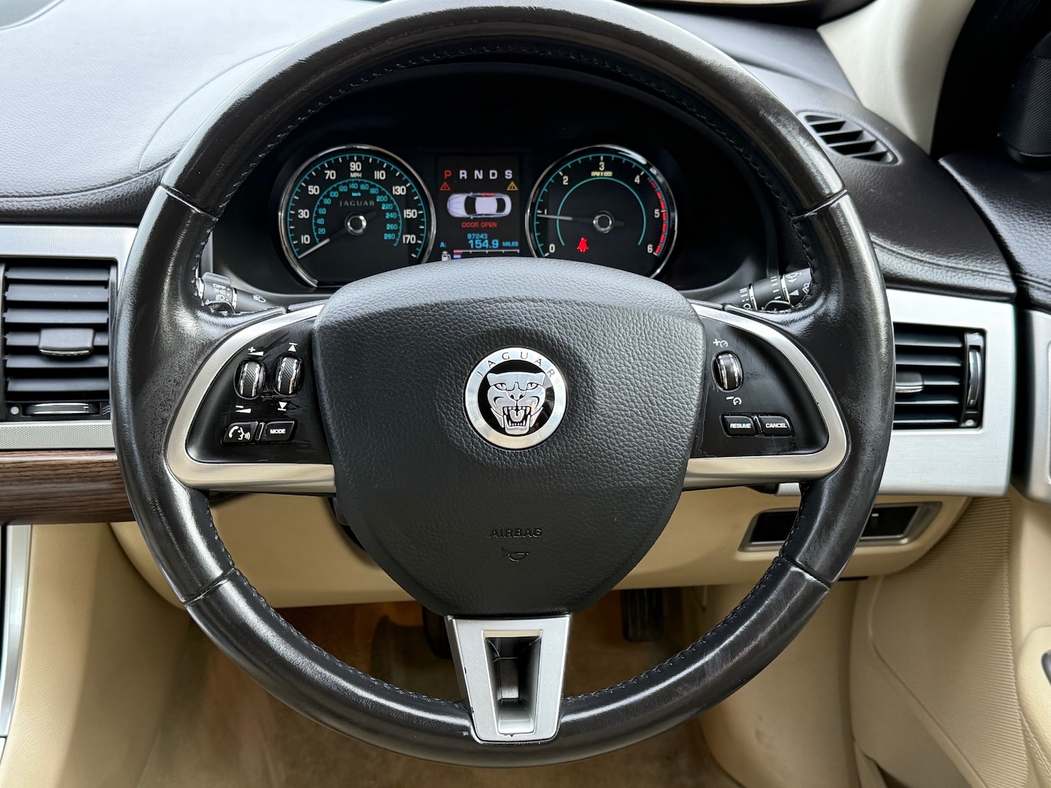 Used Jaguar XF 2013 for sale - 77595103: Photo 12