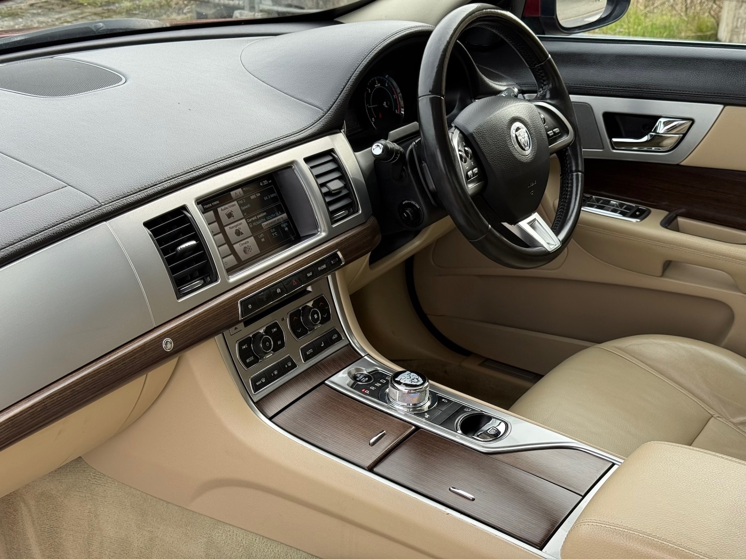 Used Jaguar XF 2013 for sale - 77595103: Photo 9