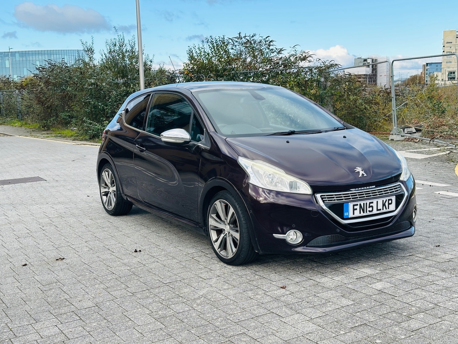 Used Peugeot 208 2015 for sale - 76644518: Photo 1
