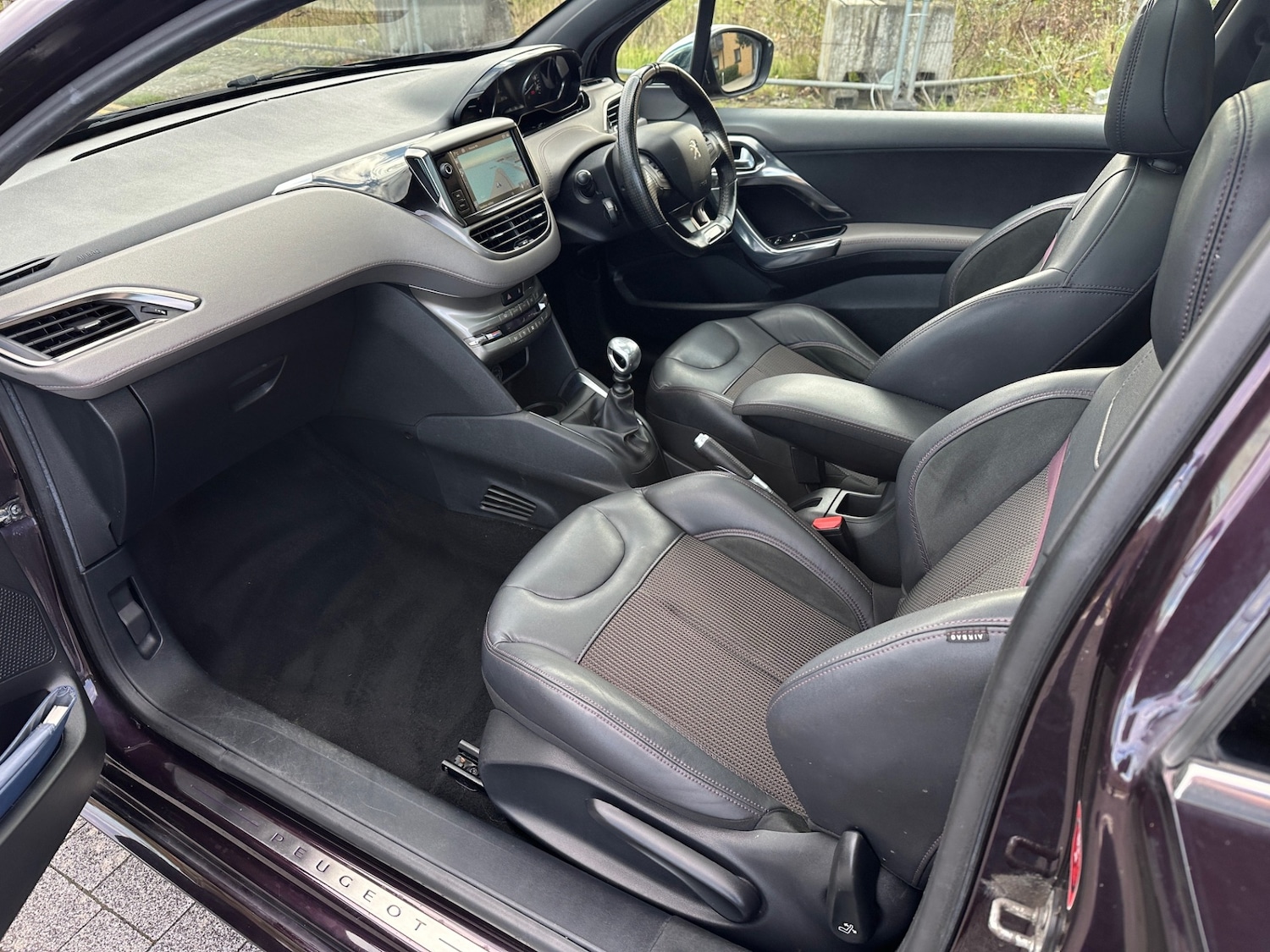 Used Peugeot 208 2015 for sale - 76644518: Photo 10