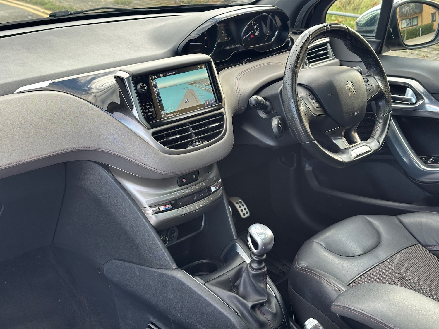 Used Peugeot 208 2015 for sale - 76644518: Photo 11