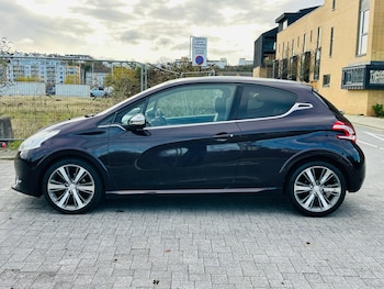 Used Peugeot 208 2015 for sale - 76644518: Photo