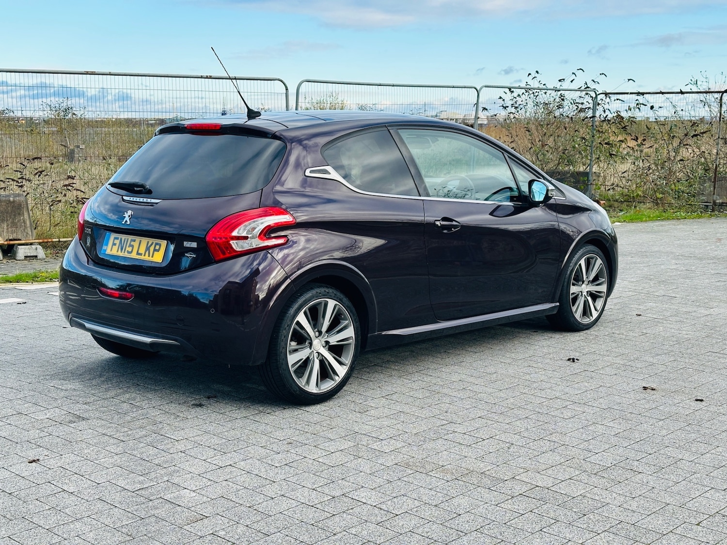 Used Peugeot 208 2015 for sale - 76644518: Photo 7