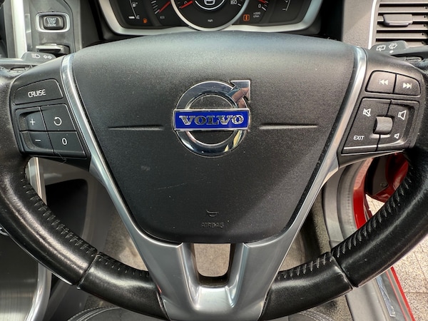 Used Volvo XC60 2015 for sale - 75615738: Photo 12