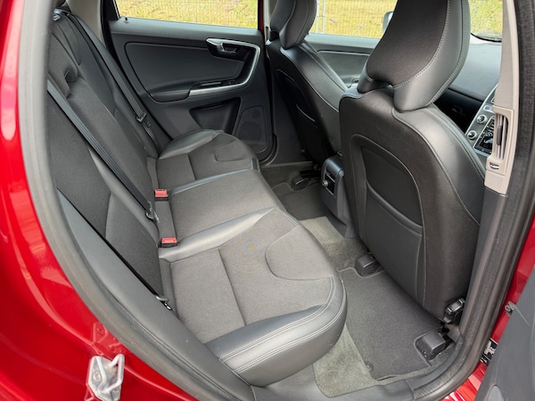 Used Volvo XC60 2015 for sale - 75615738: Photo 16