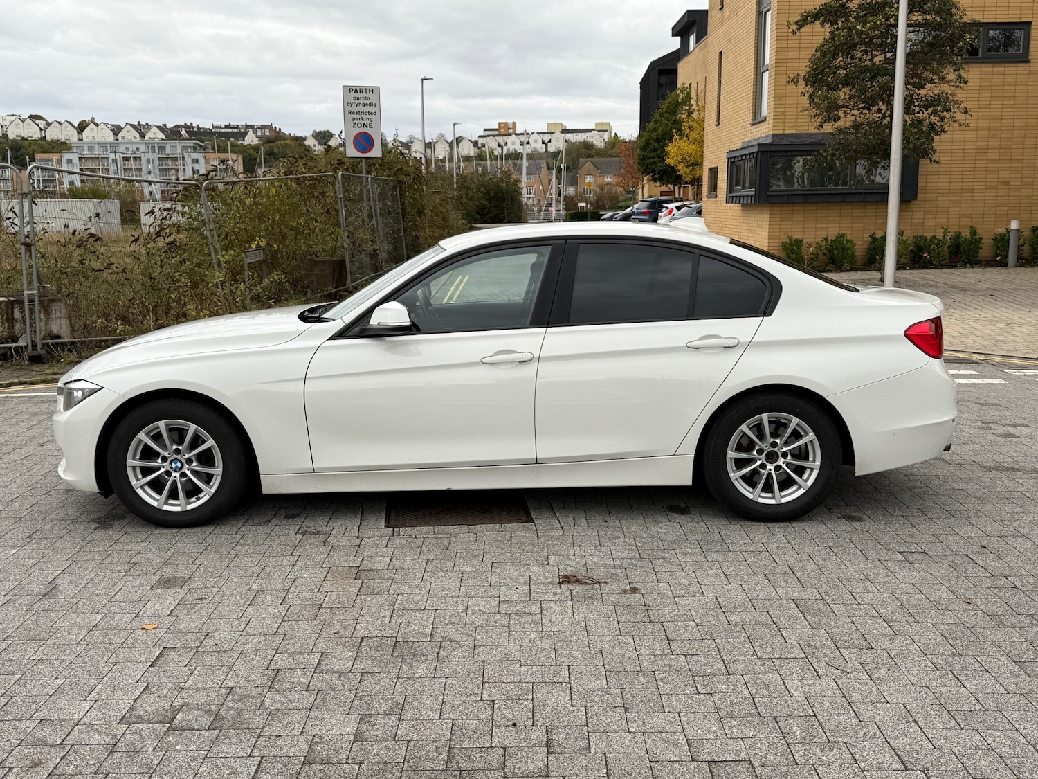 Used BMW 3 Series 2014 for sale - 76455572: Photo 4