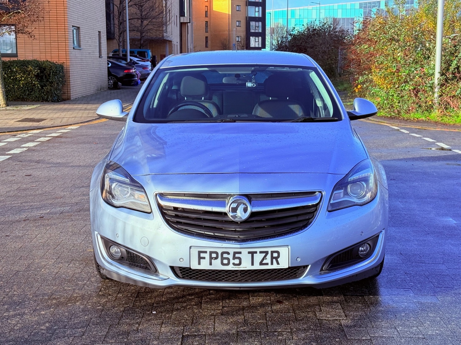 Used Vauxhall Insignia 2015 for sale - 76911320: Photo 2