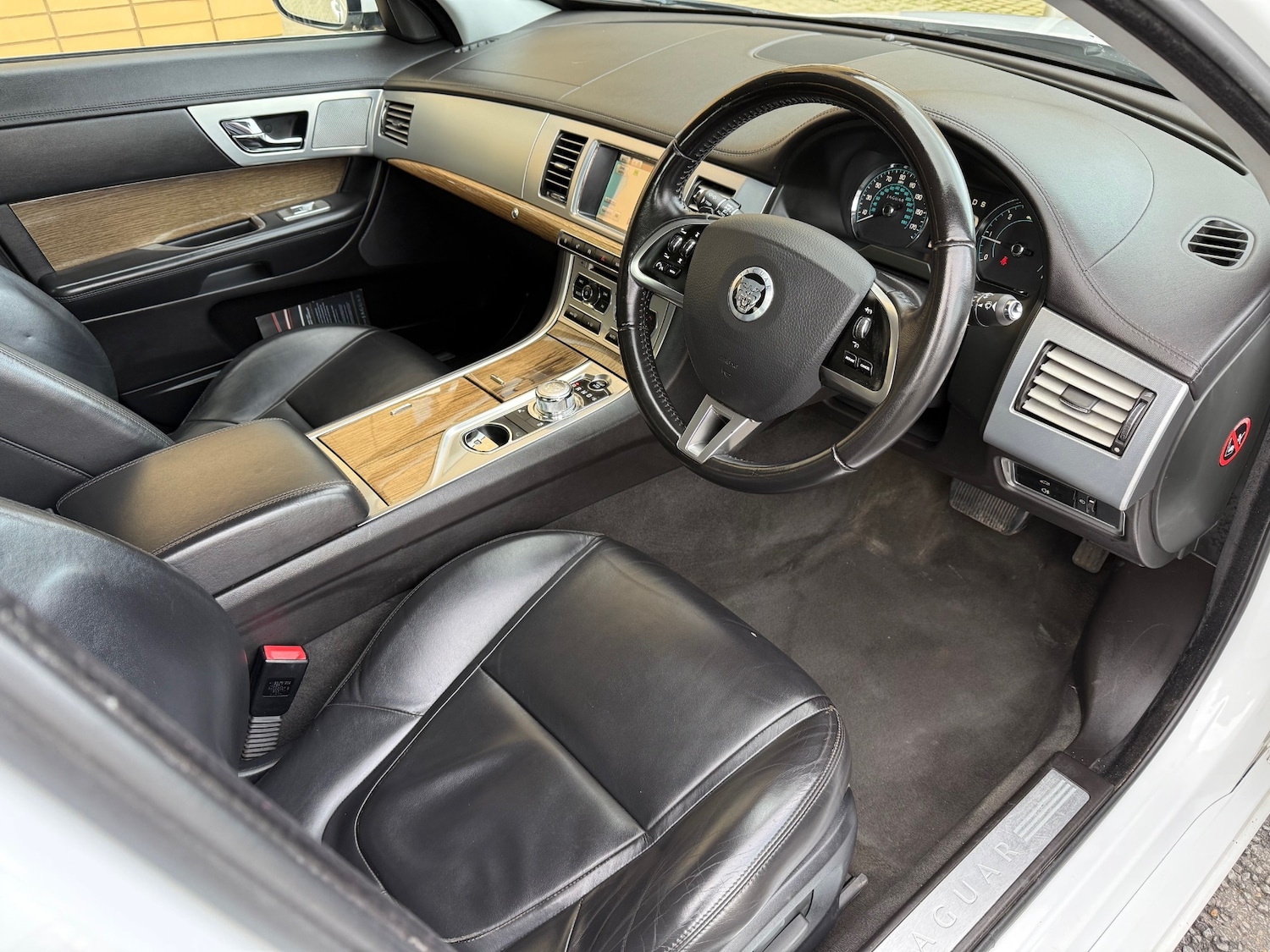 Used Jaguar XF 2011 for sale - 77173296: Photo 11